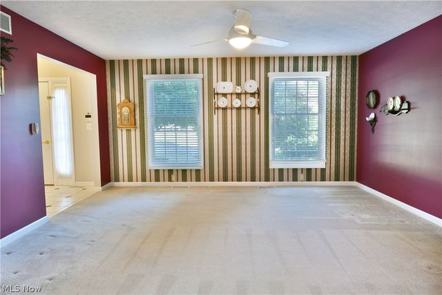 19 Spring Creek Drive, Cortland, OH 44410