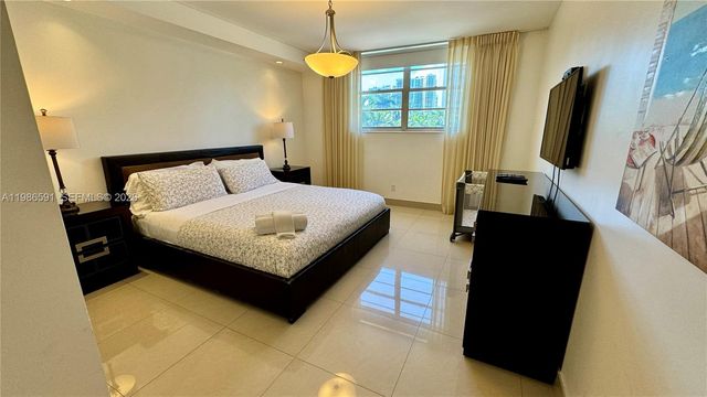 19370 Collins Ave 204, Sunny Isles Beach, FL 33160