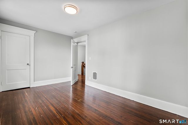 36 Quentin Street, Hamden, CT 06517