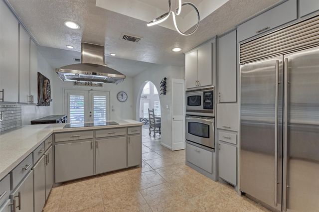 3142 Lazy Lake Lane, Montgomery, TX 77356