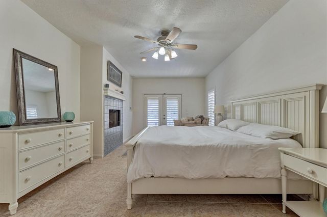 3142 Lazy Lake Lane, Montgomery, TX 77356