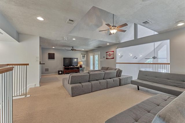 3142 Lazy Lake Lane, Montgomery, TX 77356