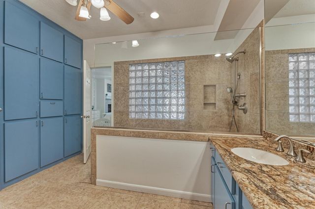3142 Lazy Lake Lane, Montgomery, TX 77356
