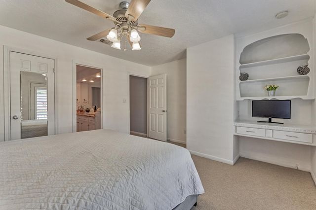 3142 Lazy Lake Lane, Montgomery, TX 77356