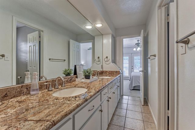 3142 Lazy Lake Lane, Montgomery, TX 77356