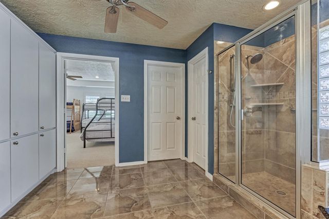 3142 Lazy Lake Lane, Montgomery, TX 77356