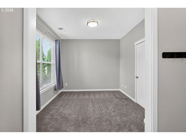 437 Ne 4TH Ave, Canby, OR 97013