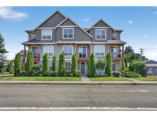 437 Ne 4TH Ave, Canby, OR 97013