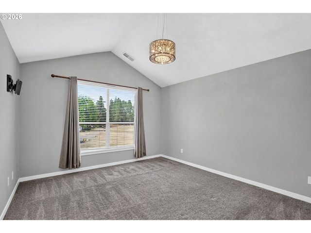 437 Ne 4TH Ave, Canby, OR 97013