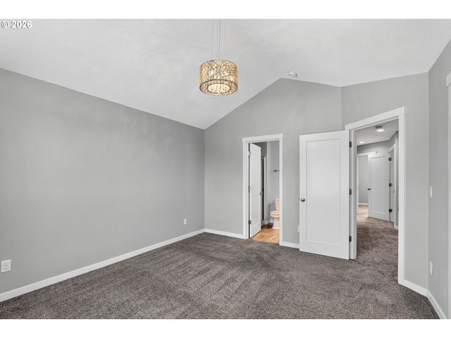 437 Ne 4TH Ave, Canby, OR 97013