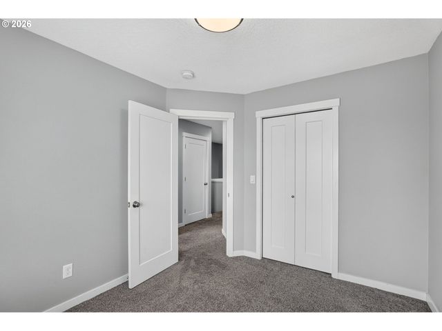 437 Ne 4TH Ave, Canby, OR 97013