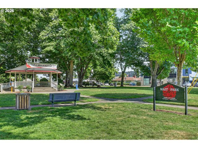 437 Ne 4TH Ave, Canby, OR 97013