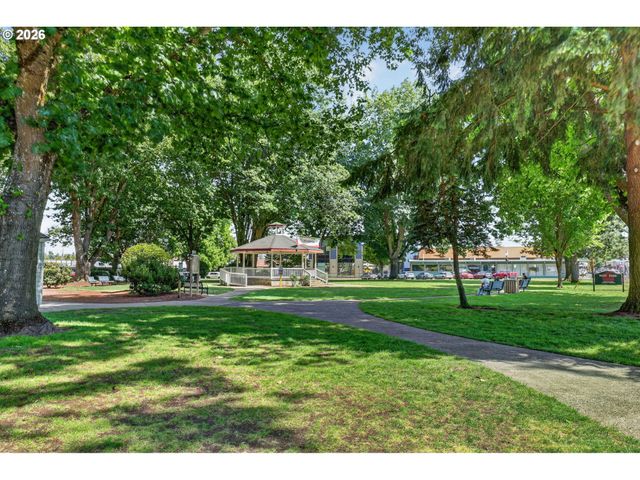 437 Ne 4TH Ave, Canby, OR 97013