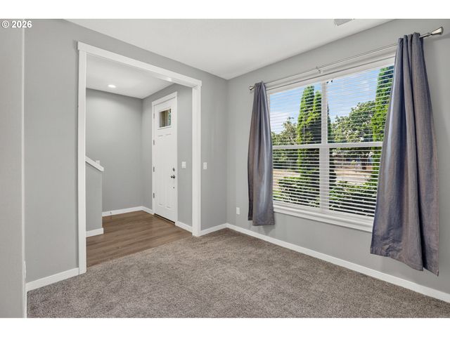 437 Ne 4TH Ave, Canby, OR 97013