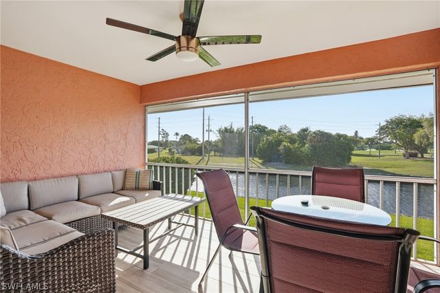 600 Valley Stream DR F9, Naples, FL 34113