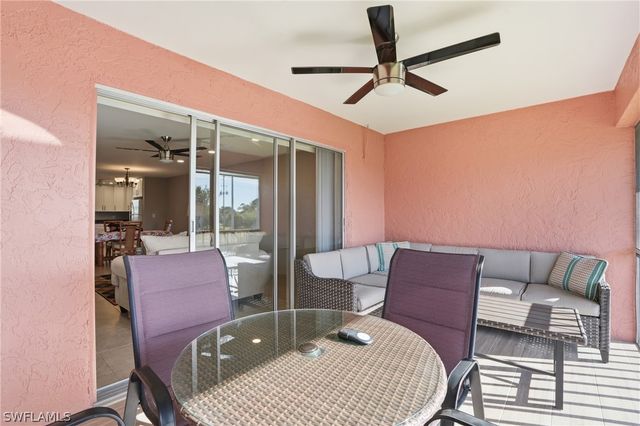 600 Valley Stream DR F9, Naples, FL 34113