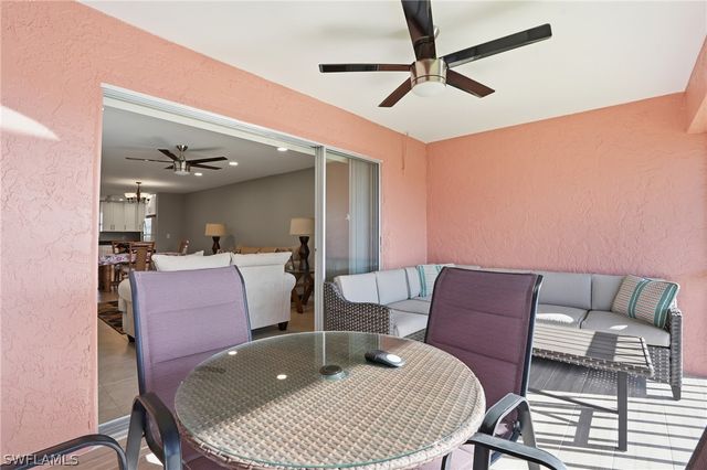 600 Valley Stream DR F9, Naples, FL 34113