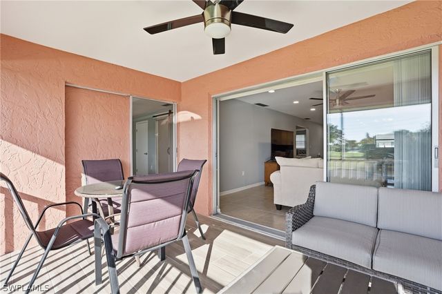 600 Valley Stream DR F9, Naples, FL 34113