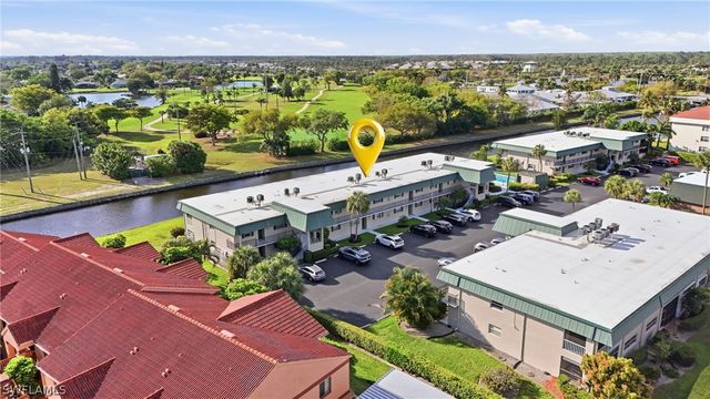 600 Valley Stream DR F9, Naples, FL 34113