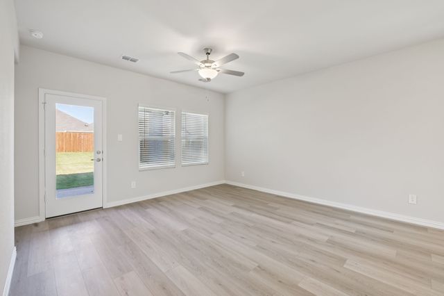 706 Leavenworth Drive, Princeton, TX 75071