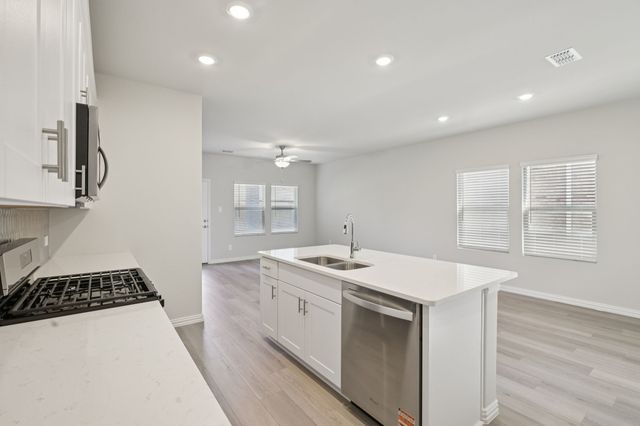 706 Leavenworth Drive, Princeton, TX 75071