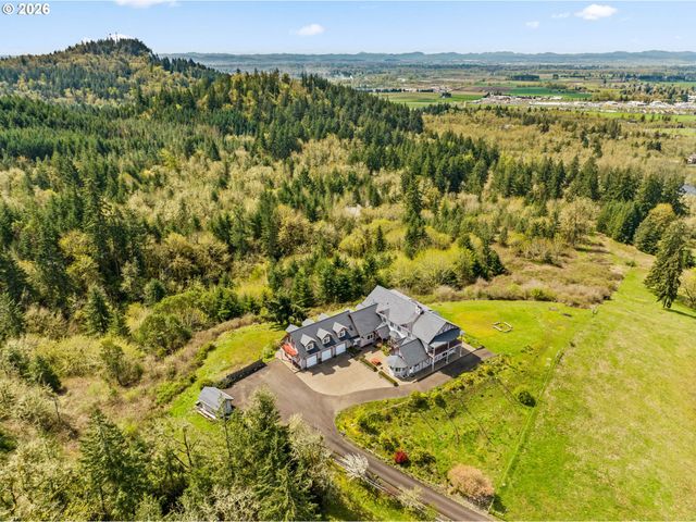 90834 COBURGHILLS Dr, Eugene, OR 97408