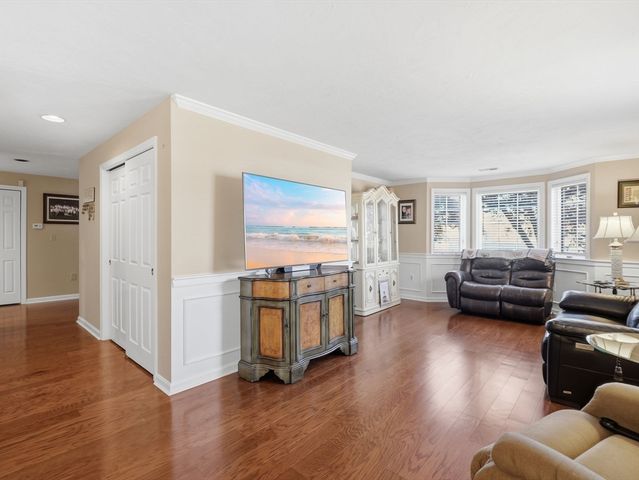 785 Washington St 105, Norwood, MA 02062