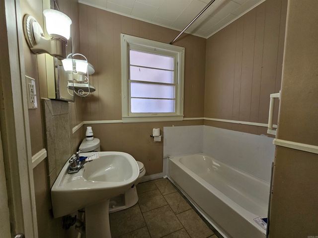 710 N Oak, Morrilton, AR 72110