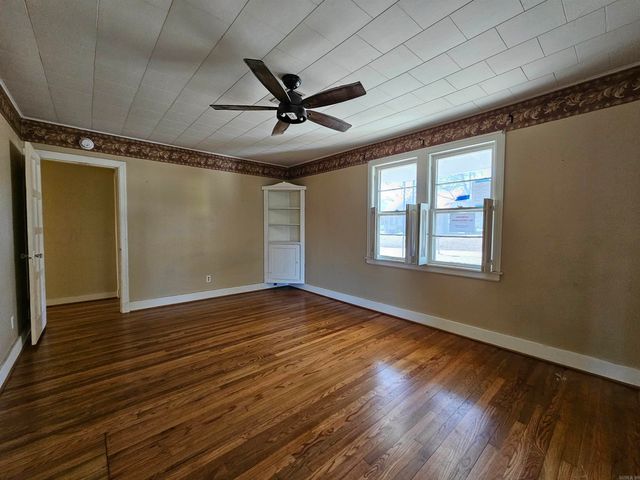 710 N Oak, Morrilton, AR 72110