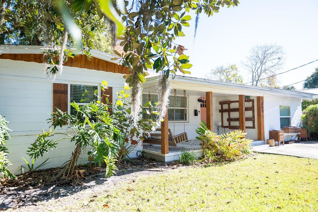 353 Fortuna Ave, St Augustine, FL 32084