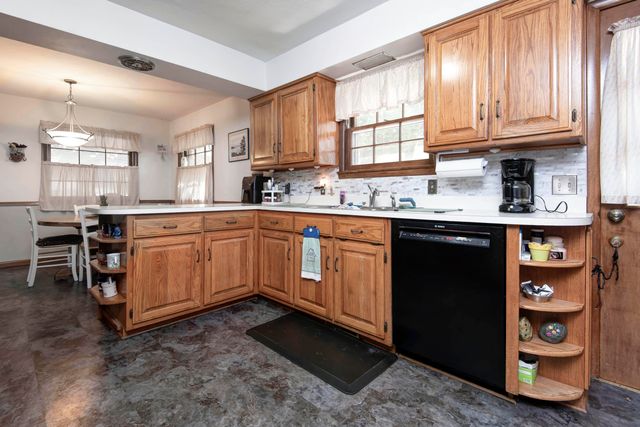 436 S Airwood Avenue, Springfield, MO 65802