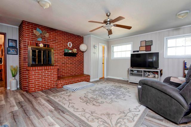 436 S Airwood Avenue, Springfield, MO 65802