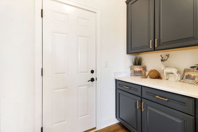 21042 Coventry Circle, Shorewood, IL 60404