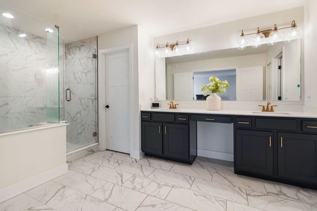 21042 Coventry Circle, Shorewood, IL 60404