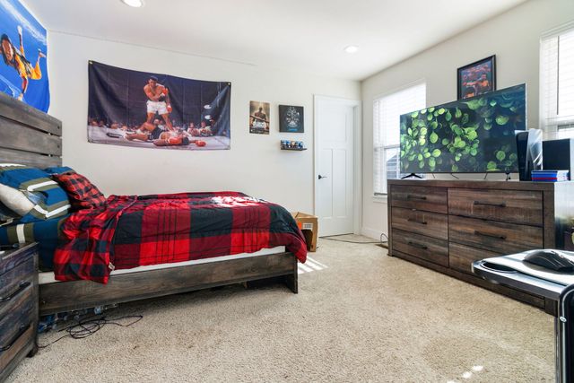 21042 Coventry Circle, Shorewood, IL 60404