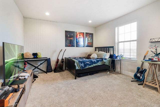 21042 Coventry Circle, Shorewood, IL 60404