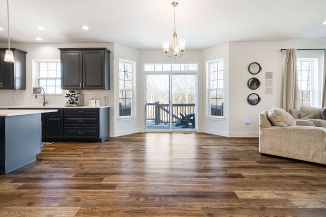 21042 Coventry Circle, Shorewood, IL 60404