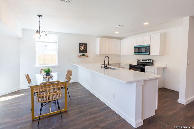 6927 Oldham Dr, San Antonio, TX 78239