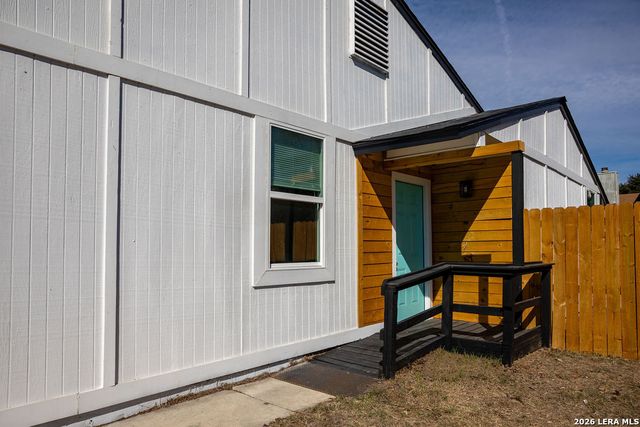 6927 Oldham Dr, San Antonio, TX 78239