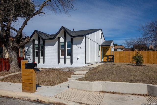6927 Oldham Dr, San Antonio, TX 78239