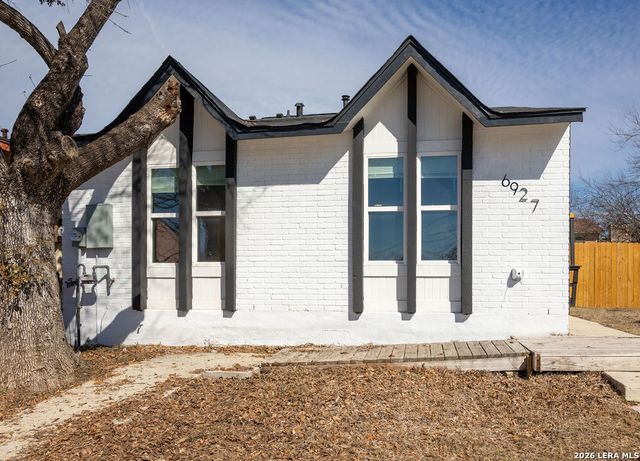 6927 Oldham Dr, San Antonio, TX 78239