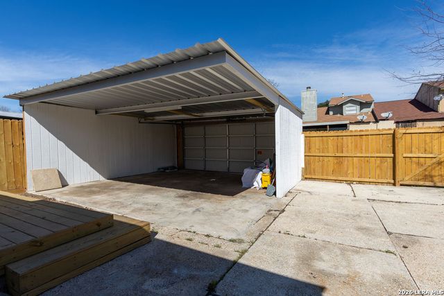 6927 Oldham Dr, San Antonio, TX 78239