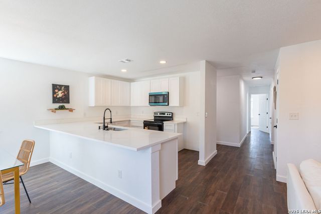 6927 Oldham Dr, San Antonio, TX 78239