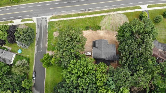 2116 65th Street E, Inver Grove Heights, MN 55077