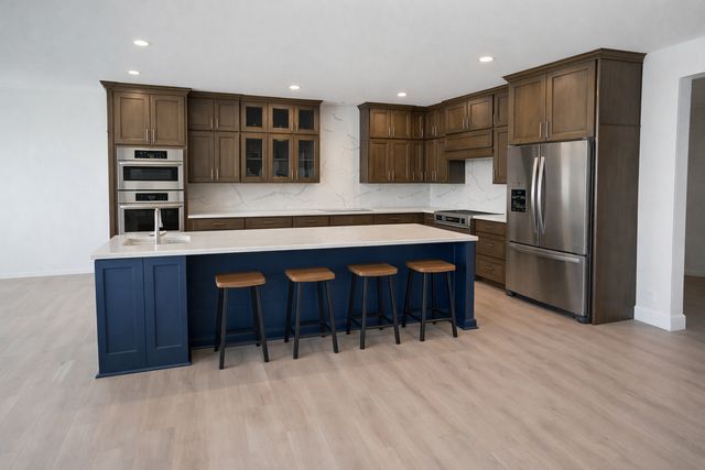 2116 65th Street E, Inver Grove Heights, MN 55077