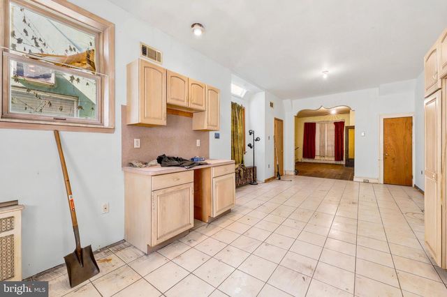 2127 S 16TH ST, Philadelphia, PA 19145