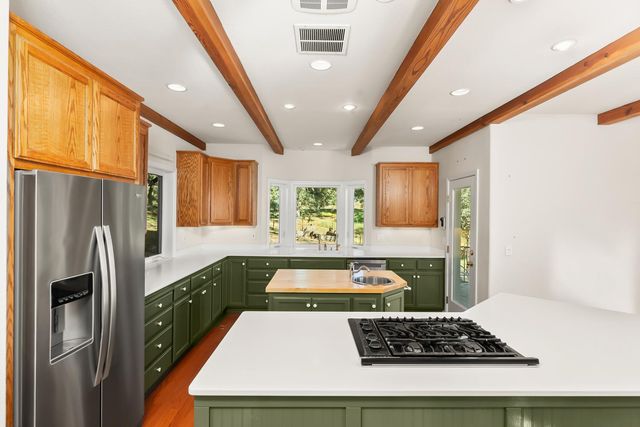 18090 Burke Drive, Plymouth, CA 95669