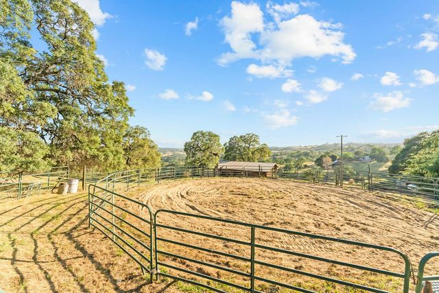 18090 Burke Drive, Plymouth, CA 95669