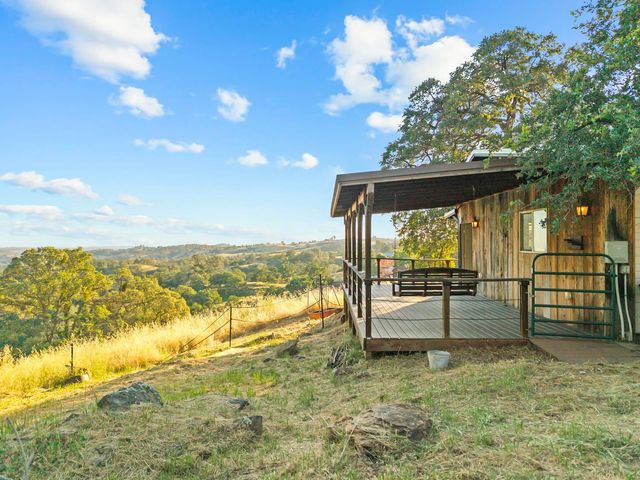 18090 Burke Drive, Plymouth, CA 95669