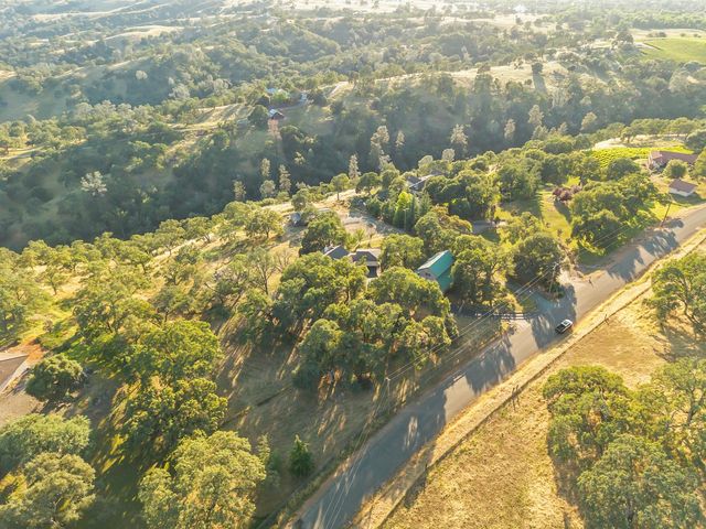 18090 Burke Drive, Plymouth, CA 95669